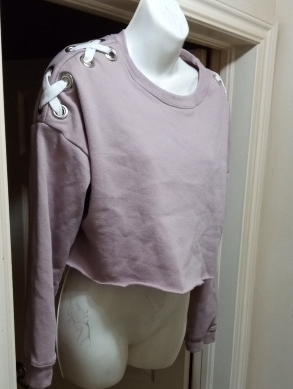 💲1⃣>>>Ardene Lace-Up Shoulder Crop Sweatshirt - Mauve Pink